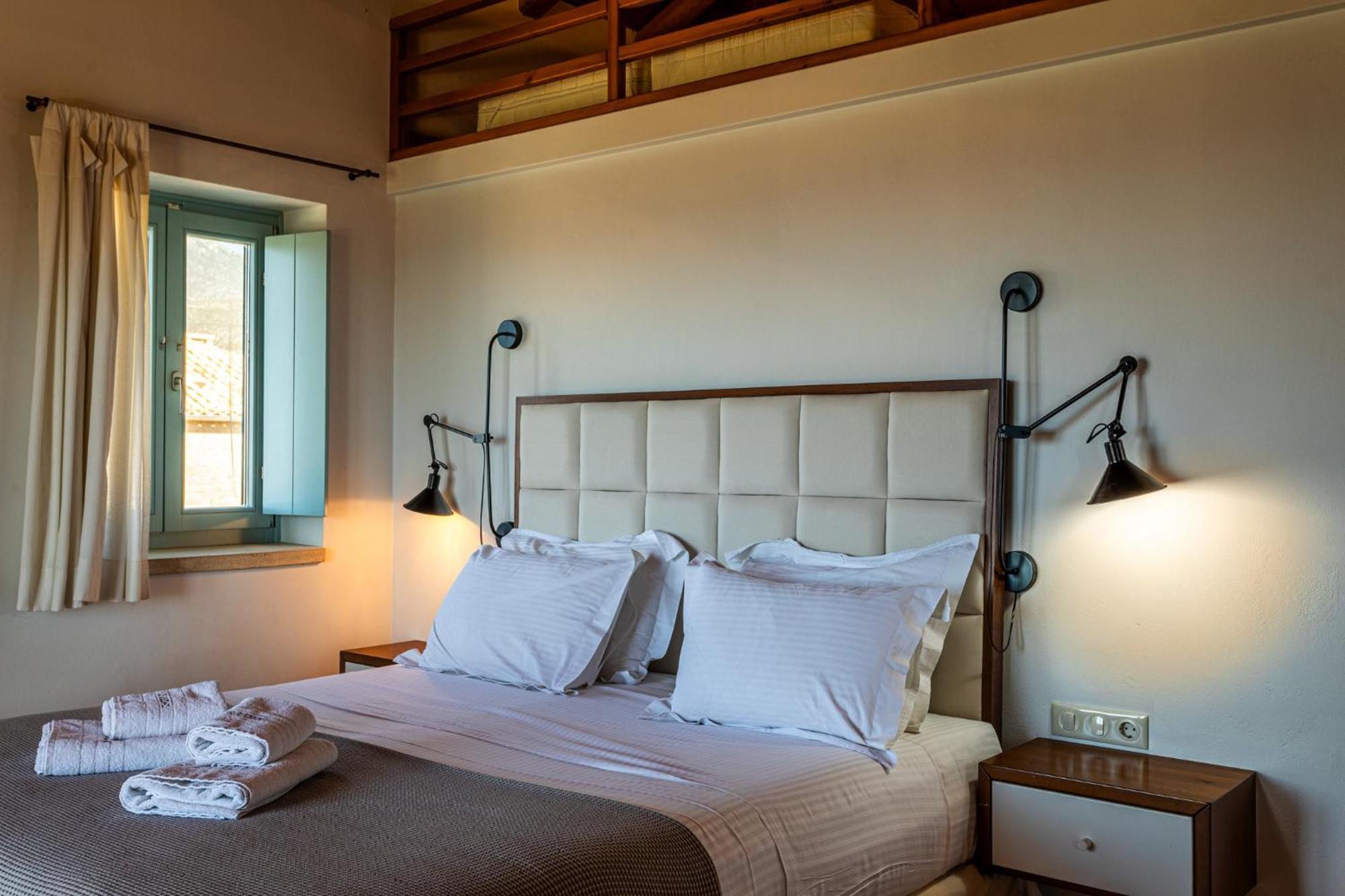 Lithos Guesthouse Kardamili Eksteriør billede