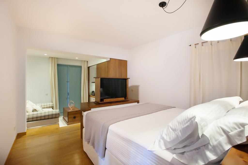 Lithos Guesthouse Kardamili Eksteriør billede